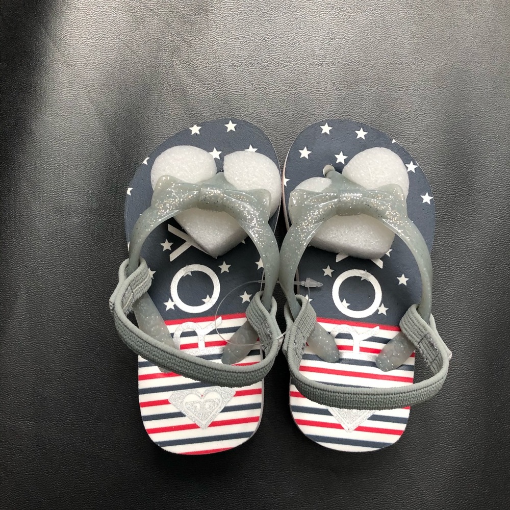 New Roxy flip flops - Picture 2 of 3